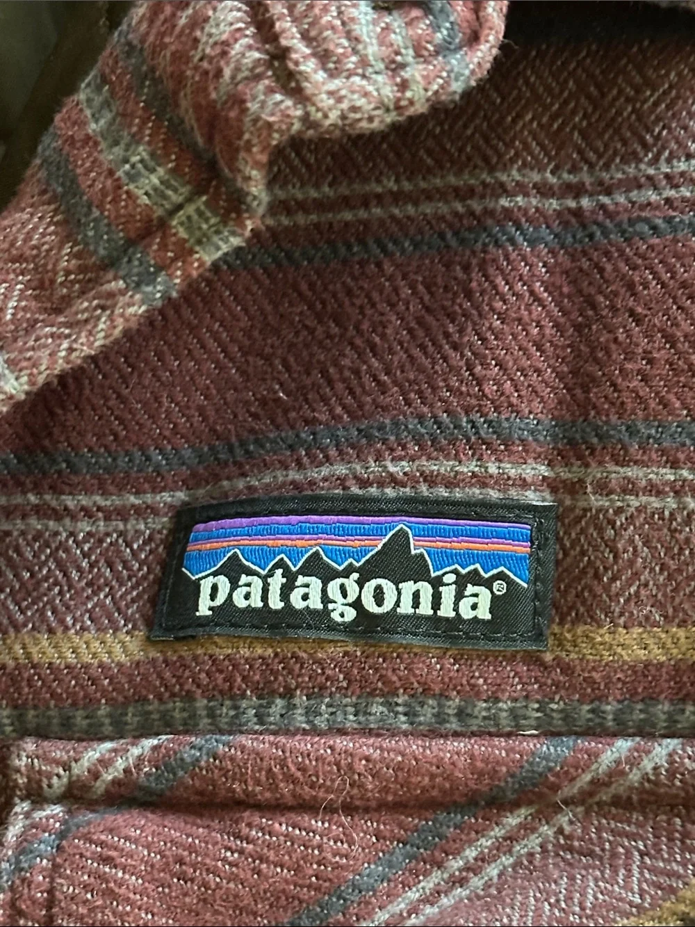 Patagonia Men's XL Maroon Striped Button-Up Shirt Jacket
